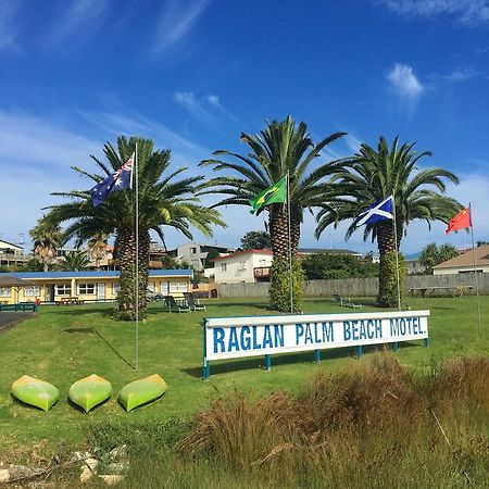 Raglan Palm Beach Motel Ngoại thất bức ảnh