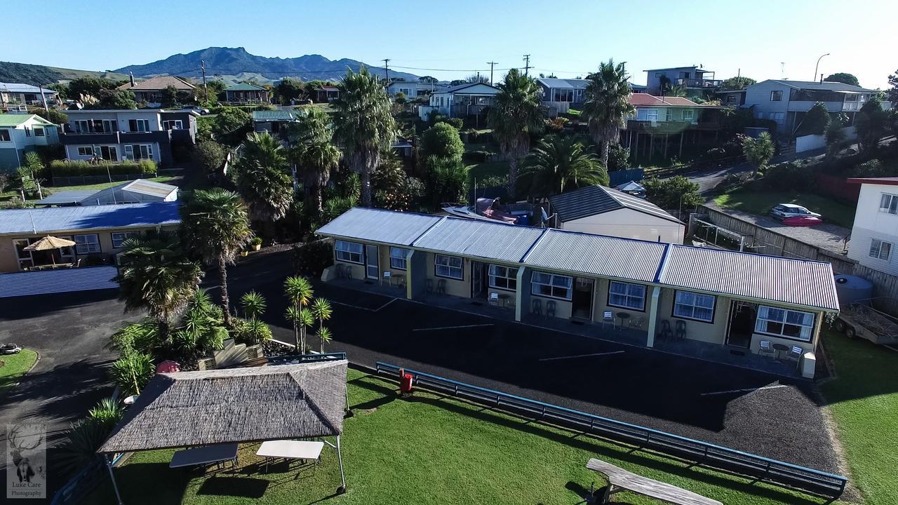 Raglan Palm Beach Motel Ngoại thất bức ảnh