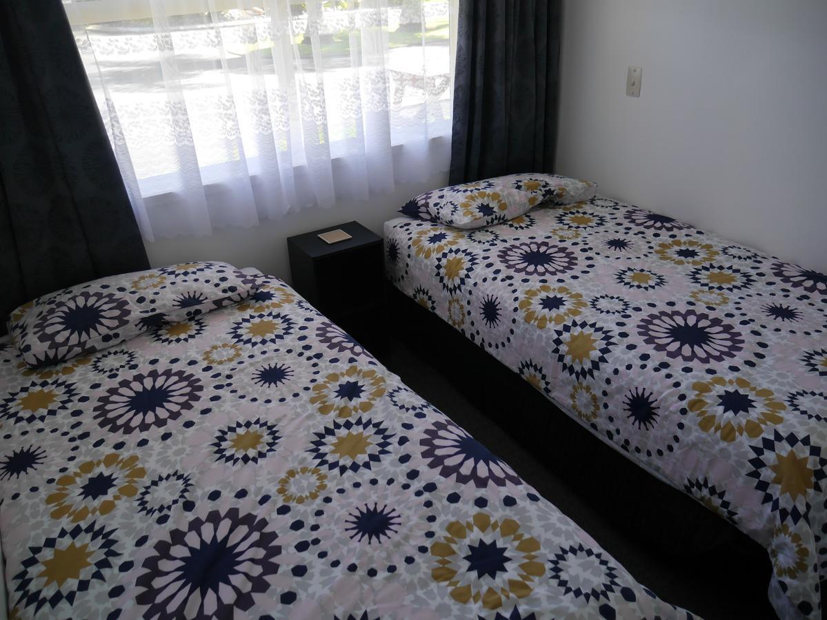 Raglan Palm Beach Motel Ngoại thất bức ảnh