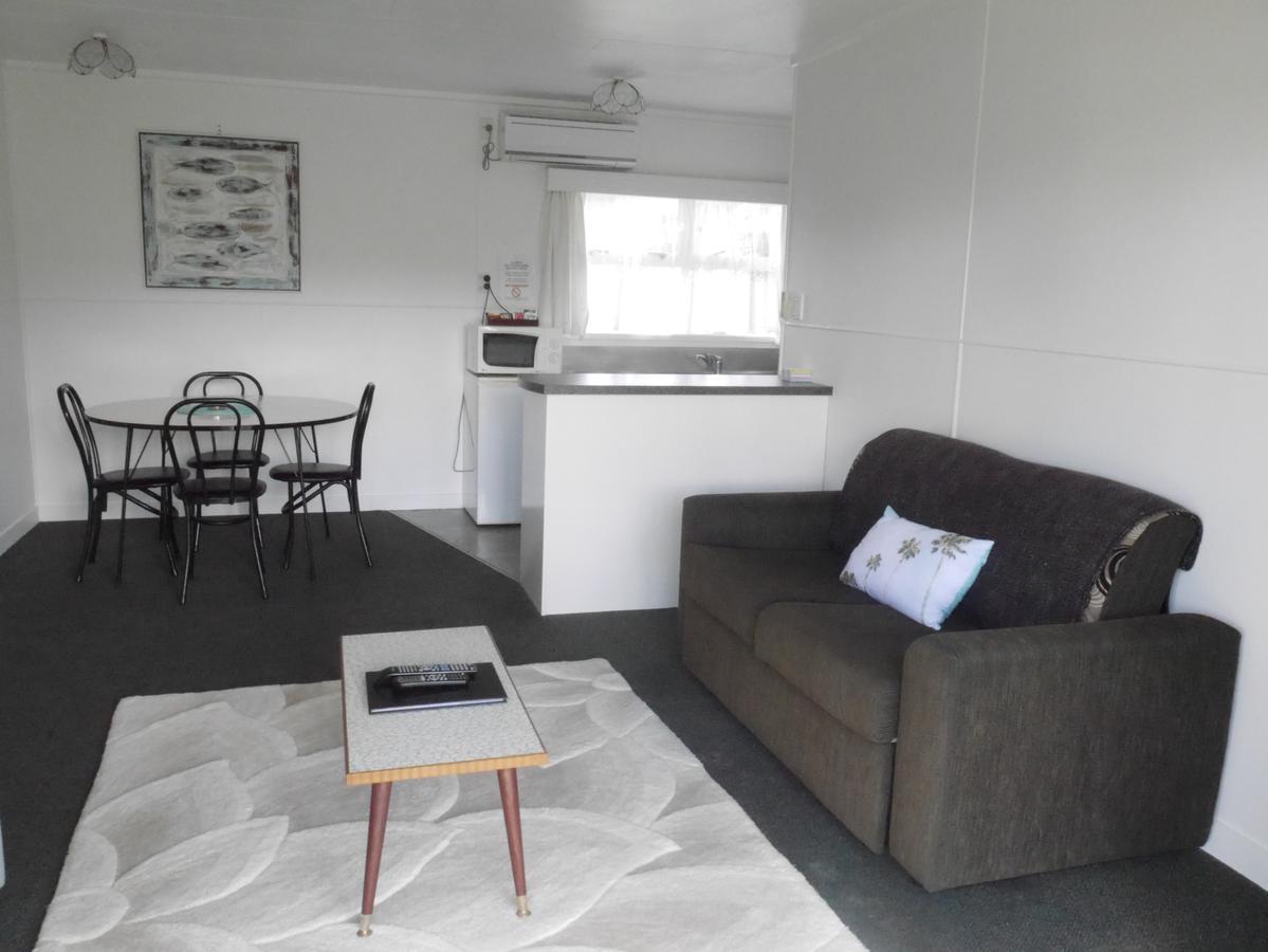 Raglan Palm Beach Motel Ngoại thất bức ảnh