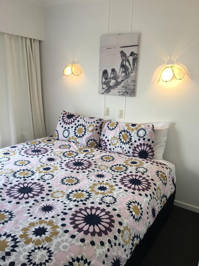 Raglan Palm Beach Motel Ngoại thất bức ảnh