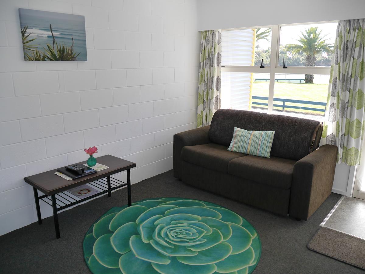 Raglan Palm Beach Motel Ngoại thất bức ảnh