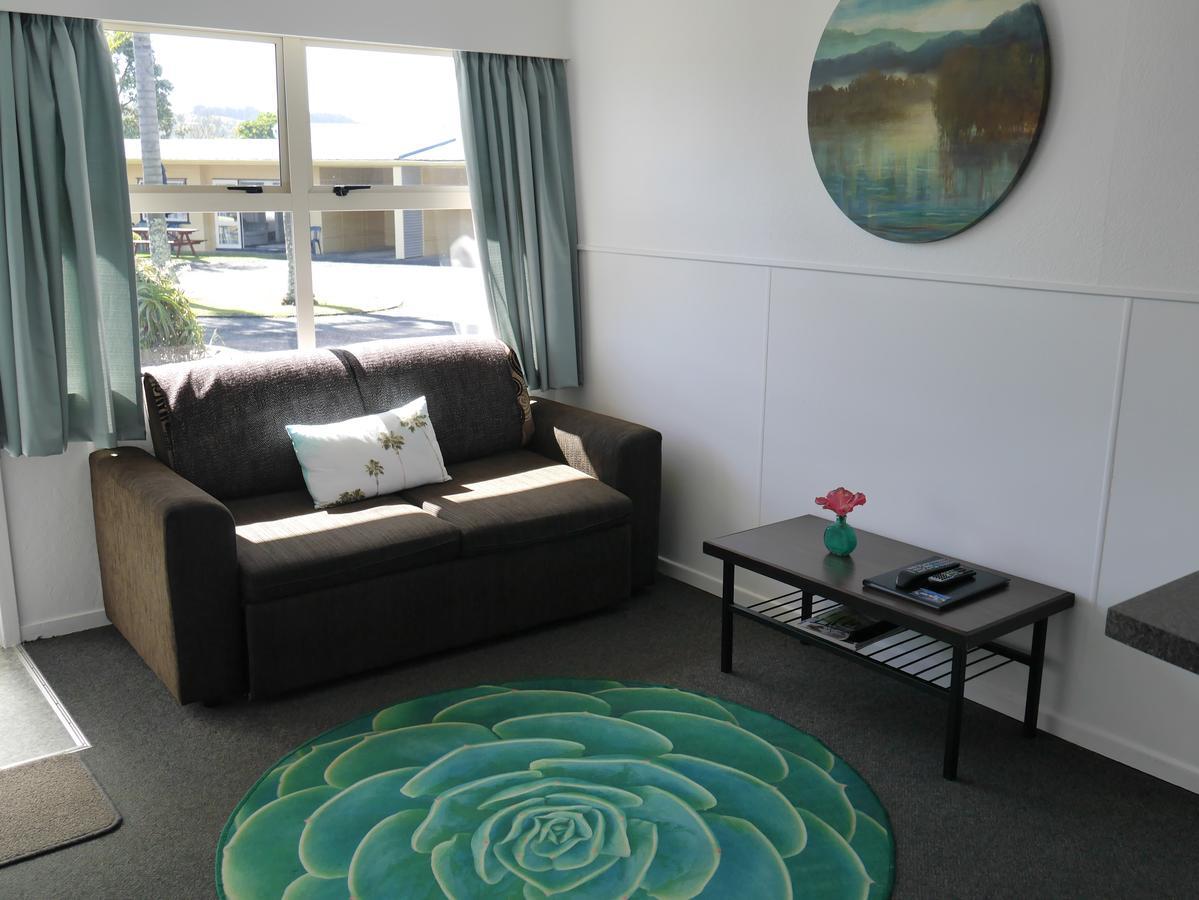 Raglan Palm Beach Motel Ngoại thất bức ảnh