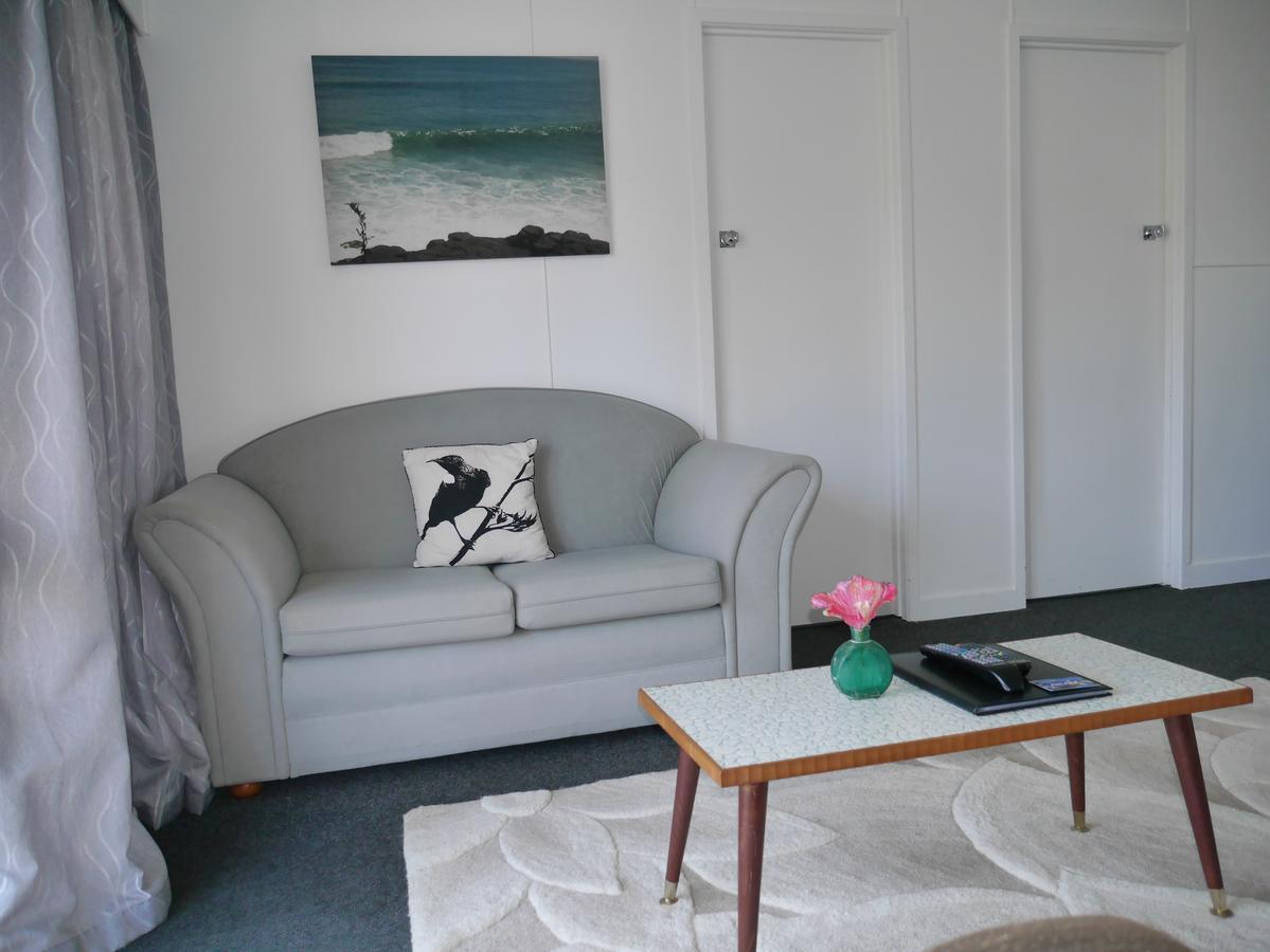 Raglan Palm Beach Motel Ngoại thất bức ảnh