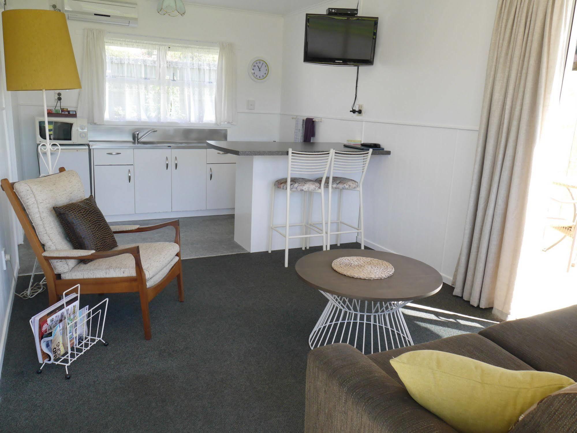 Raglan Palm Beach Motel Ngoại thất bức ảnh