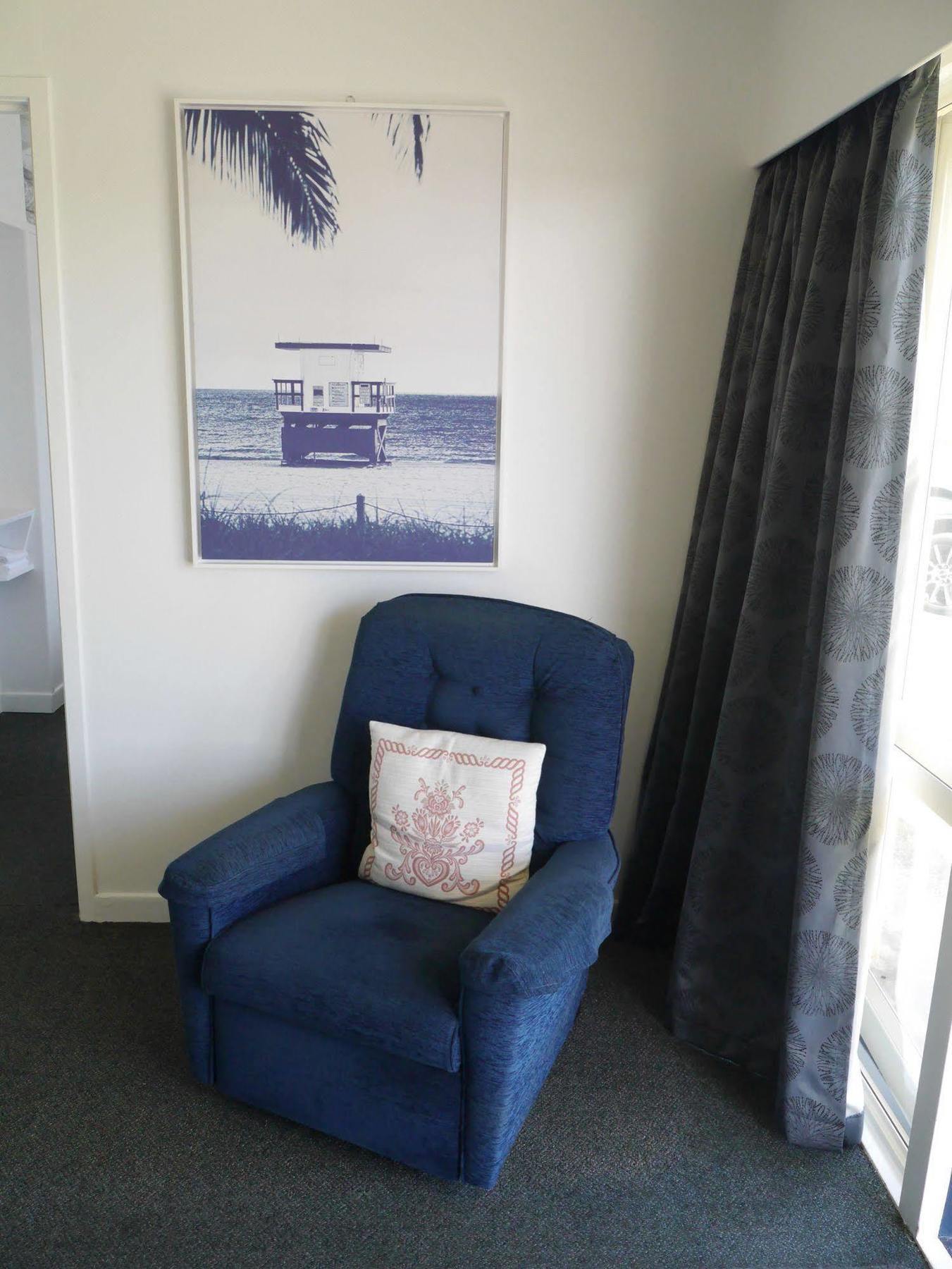 Raglan Palm Beach Motel Ngoại thất bức ảnh