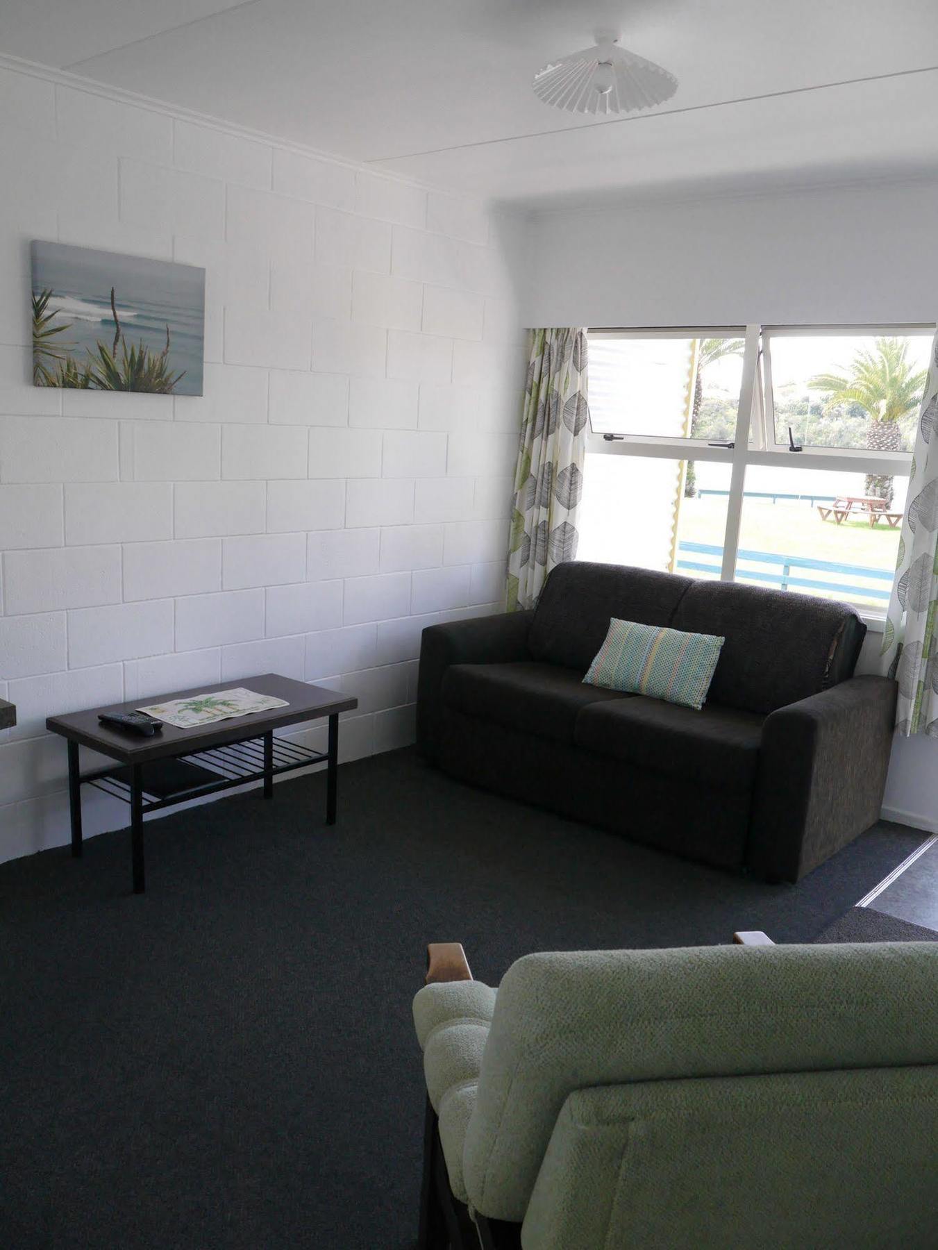 Raglan Palm Beach Motel Ngoại thất bức ảnh