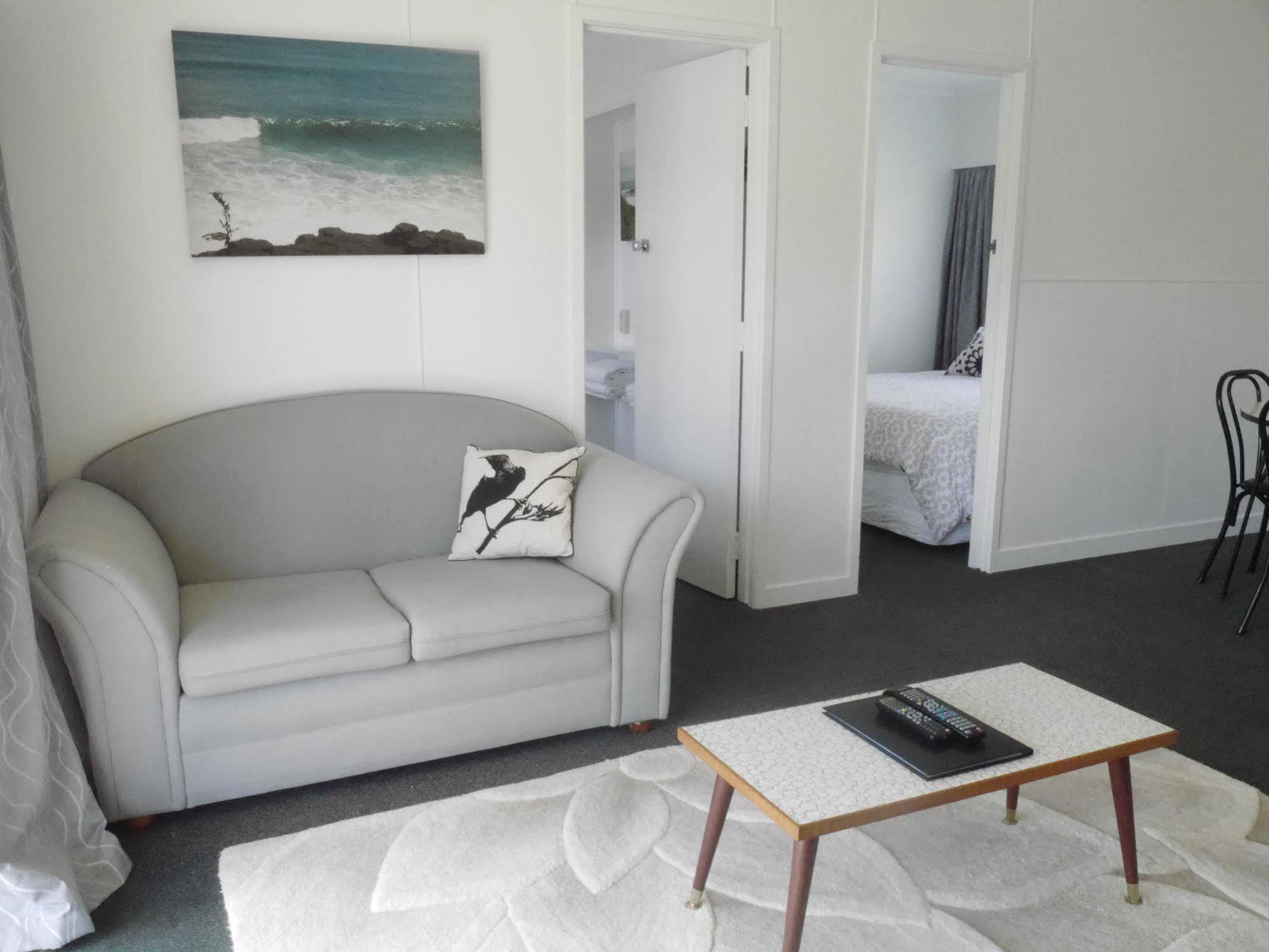 Raglan Palm Beach Motel Ngoại thất bức ảnh