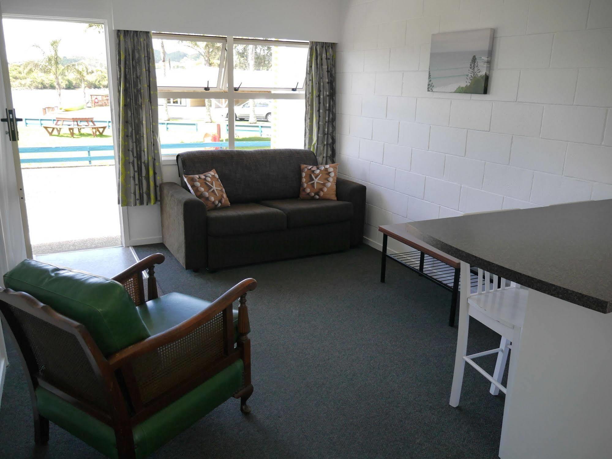 Raglan Palm Beach Motel Ngoại thất bức ảnh