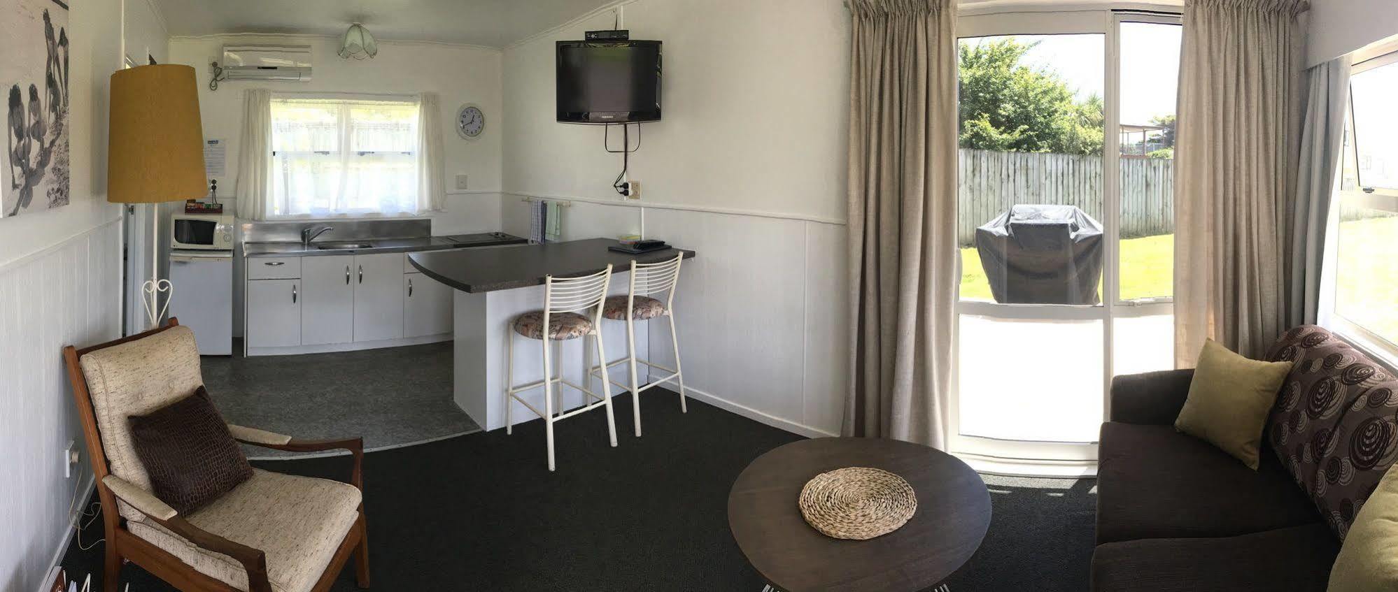 Raglan Palm Beach Motel Ngoại thất bức ảnh