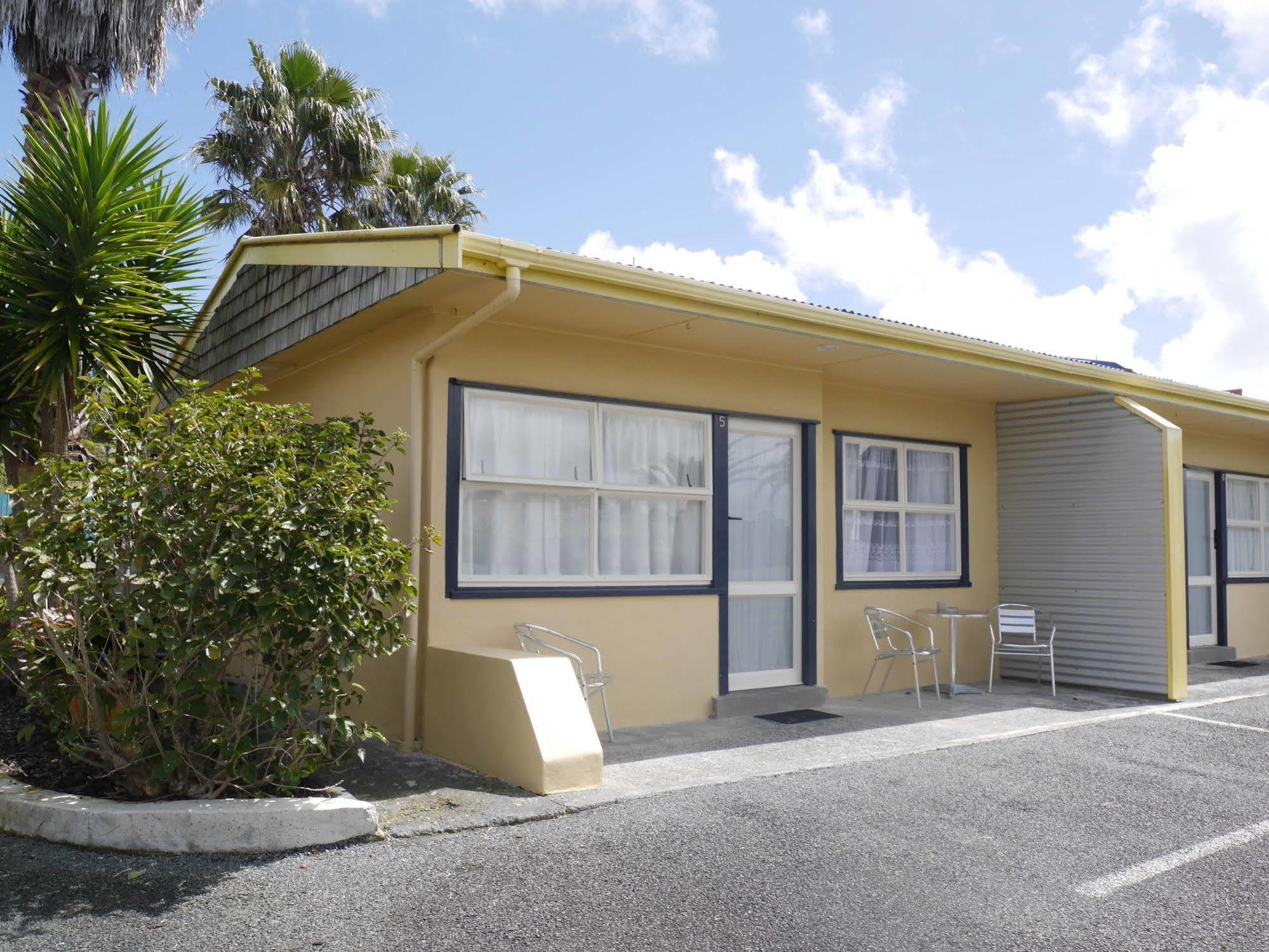 Raglan Palm Beach Motel Ngoại thất bức ảnh