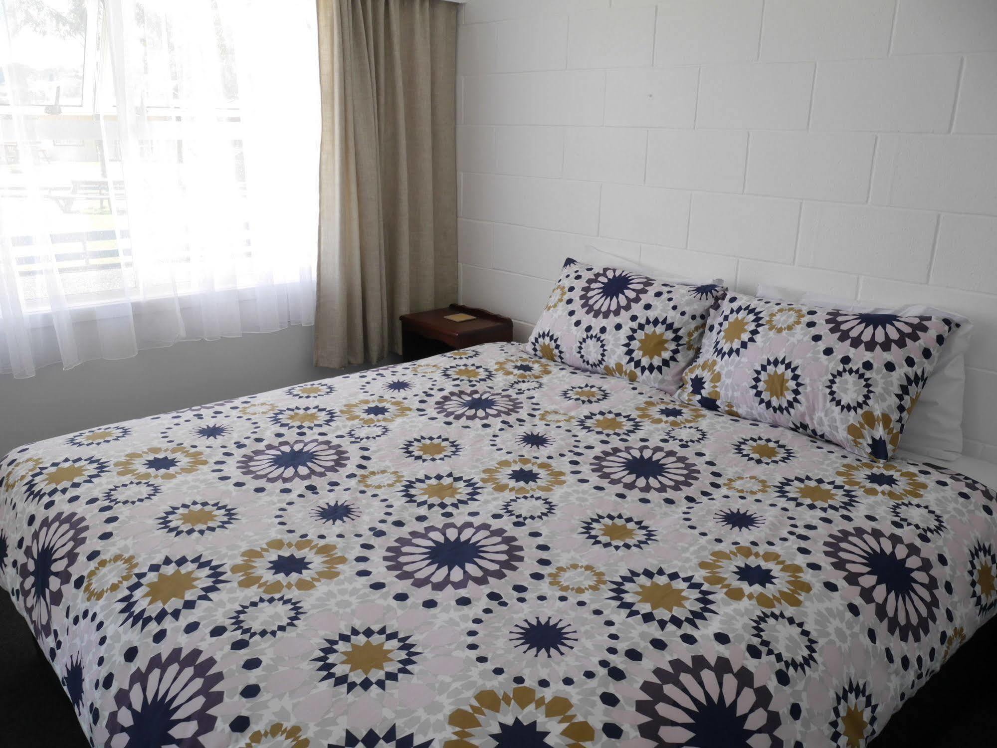 Raglan Palm Beach Motel Ngoại thất bức ảnh